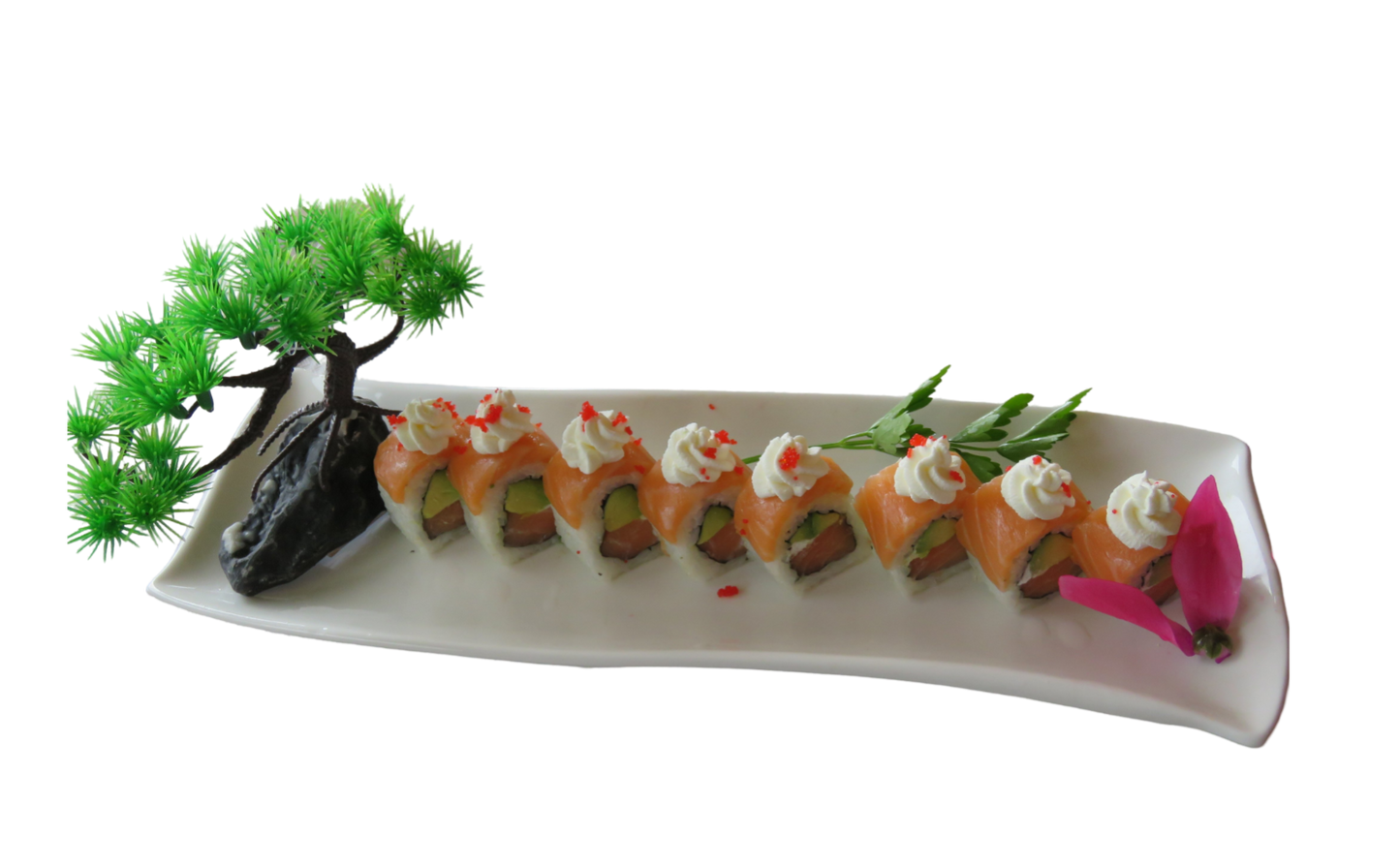 URAMAKI DE SALMÓN QUESO Y AGUACATE